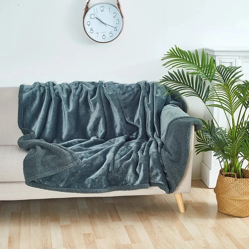 Wasserdichte Haustierdecke, flüssigkeitsabweisende Hundedecke für Schlafsofa und Couch, wendbarer Sherpa-Fleece-Möbelschutzbezug