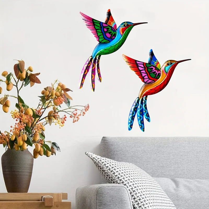 1/2 Stück Metall-Kolibri-Wandkunst-Dekor, bunte Metall-Vögel, Outdoor-Skulptur, Eisen-Außengarten-Hof-Hängedekoration, Ornamente, handgefertigte Vogel-Wandkunst-Zaundekorationen aus Metall für Wohnzimmer, Terrasse, Balkon, Innenbereich.