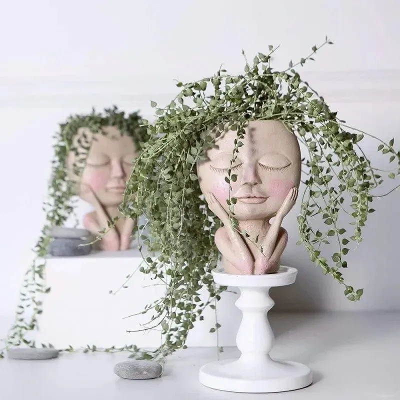 Puppe Kleines Mädchen Sukkulenten Blumentopf Boden Einfache Charakter Statue Outdoor Landschaft Garten Dekoration Porträt Ornament