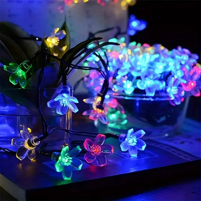 Verschönern Sie Ihren Außenbereich mit dieser 1-teiligen Solar-Gartenblumen-Lichterkette