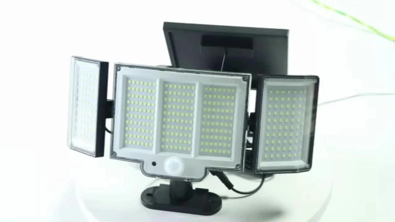 1/2 Pack Solarleuchten für den Außenbereich, 348 LED-Bewegungsmelderleuchten mit Fernbedienung, wasserdichte 3-Kopf-Sicherheitsleuchten, Solar-Flutwandleuchten mit 3 Modi für draußen, Garten, Terrasse, Hof