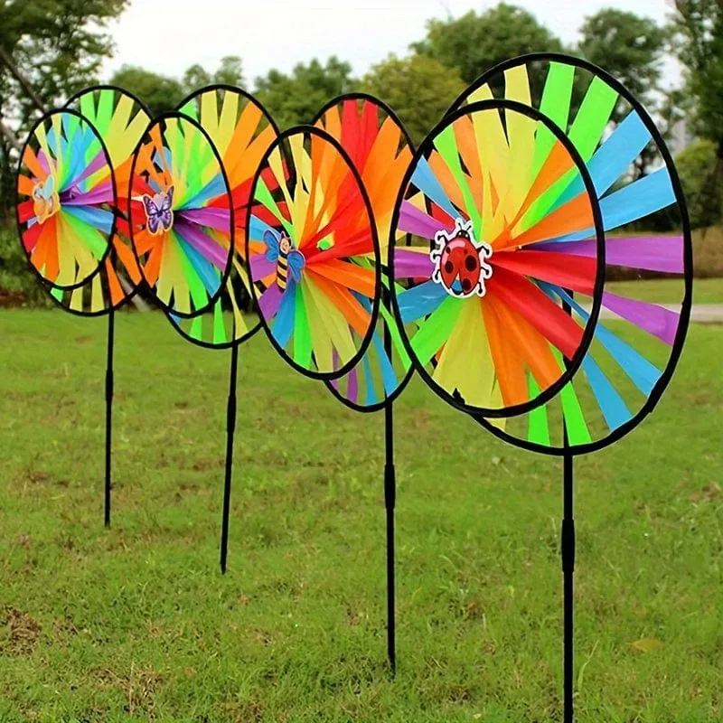 2/4 Stück doppellagige Drehteller-Windmühlen mit schwarzen Kanten und zweilagigen Windmühlen, doppellagige Windmühlen-Dekoration für Outdoor-Sportarten (zufällige Insekten)