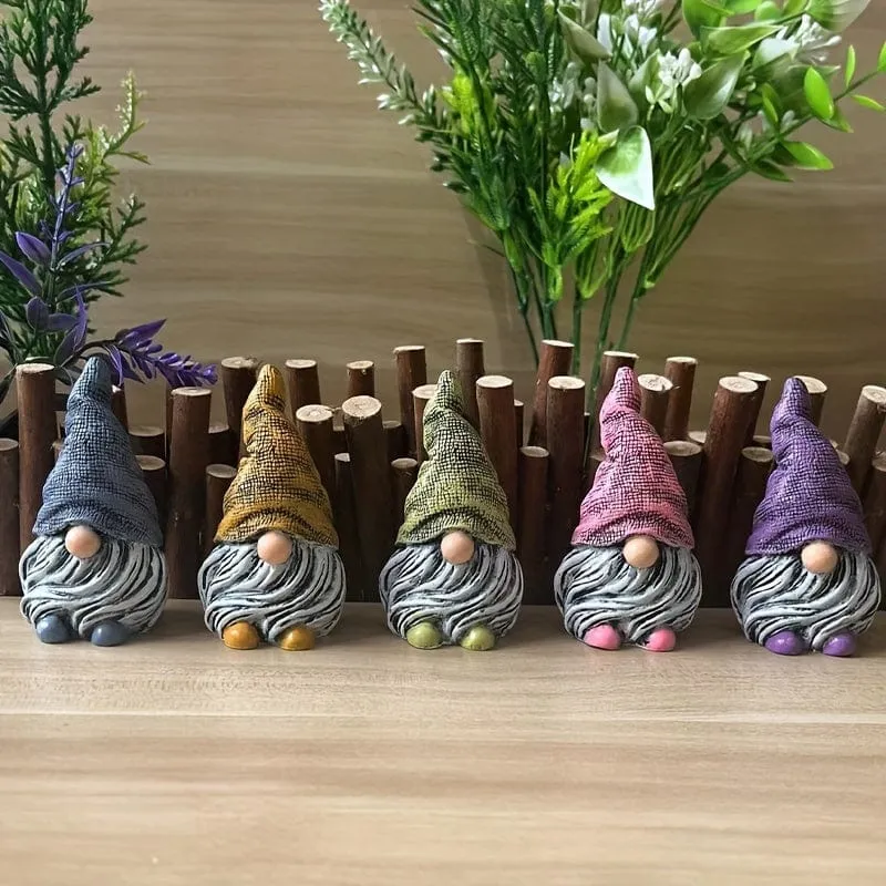 Verleihen Sie Ihrem Zuhause einen Hauch von Laune mit dieser entzückenden Zwergenstatue!