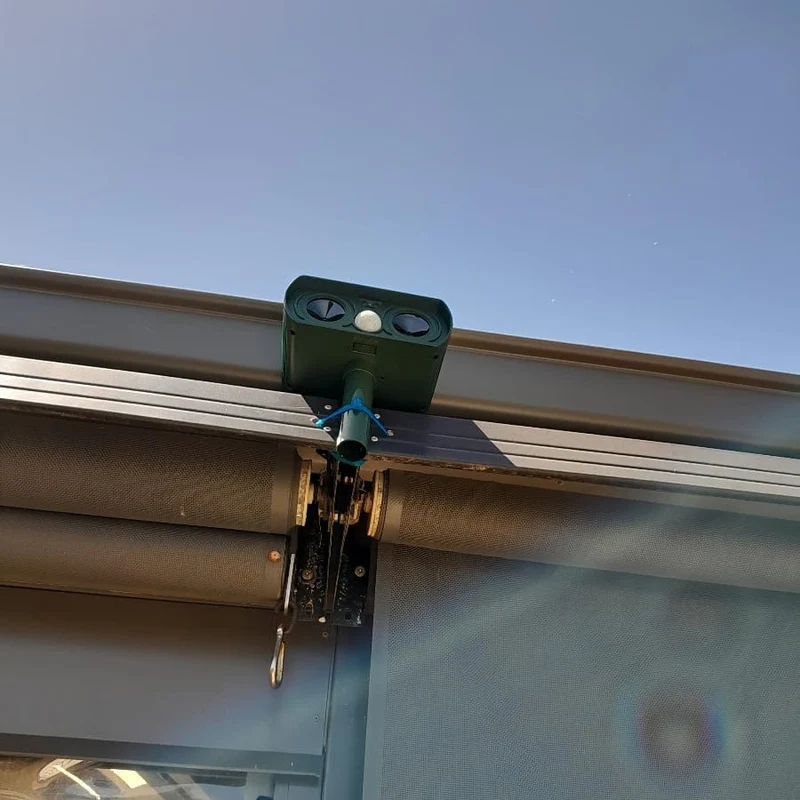 1 Stück, Solar-Ultraschall-Insektenschutz für den Außenbereich für Ratten, Waschbären, Stinktiere, Maulwürfe, Hunde, Katzen, Schädlinge, Vögel, Schlangen, Wildtiere, gefährliche Tiere, kommt mit wasserdichtem Bewegungsmelder, leistungsstark solarbetrieben.