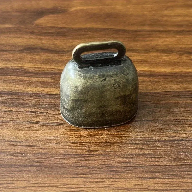 1 Stück super laute Kuhglocke, Schafglocke, Haustier-Anti-Verlust-DIY-Glocke, Windglocken-Anhänger, Vintage-Metall-Kuhglocke, Rinder, Pferd, Schafweideglocke, Nutztier-Anti-Verlust-Glocke, lautes und klares DIY-Zubehör für die Verbreitung