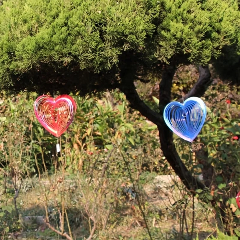 Herzförmiger Windspiel – Verleihen Sie Ihrem Garten Farbe und Charme mit diesem multifunktionalen Vogelvertreiber!