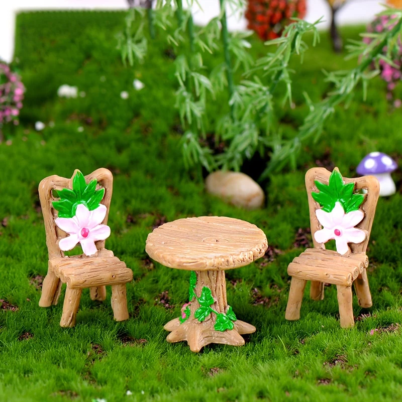 Erstellen Sie einen magischen Feengarten mit 1 Satz Tischen und Stühlen aus Kunstharz, einer Mikrolandschaft aus Moos, Sukkulenten-Ornamenten und Mini-Gartendekorationszubehör!