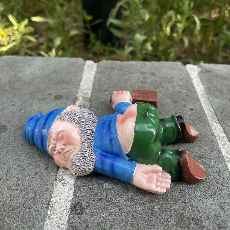 1 Stück betrunkene Gartenzwerg-Statue, 15 cm Kunstharz-Gartenzwerg-Kunsthandwerk, Gartendekoration, kreative Gartenstatue-Dekoration, wetterfeste, lustige Gartenzwerg-Ornament für Außen- und Innenhof-Rasen-Veranda-Dekor