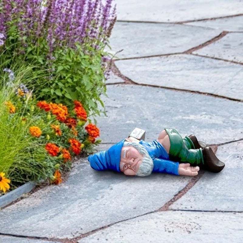 1 Stück betrunkene Gartenzwerg-Statue, 15 cm Kunstharz-Gartenzwerg-Kunsthandwerk, Gartendekoration, kreative Gartenstatue-Dekoration, wetterfeste, lustige Gartenzwerg-Ornament für Außen- und Innenhof-Rasen-Veranda-Dekor
