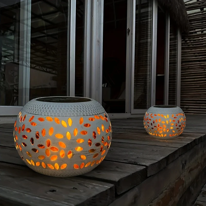 1 Stück Solar-Tischleuchten für den Außenbereich, wasserdicht, tanzende flackernde Flammenlampe, Tischleuchte aus weißem Metall, solarbetriebene dekorative Beleuchtungslaterne, Halloween-Dekorationsleuchten im Freien für Schreibtisch, Schlafzimmer, Terrasse