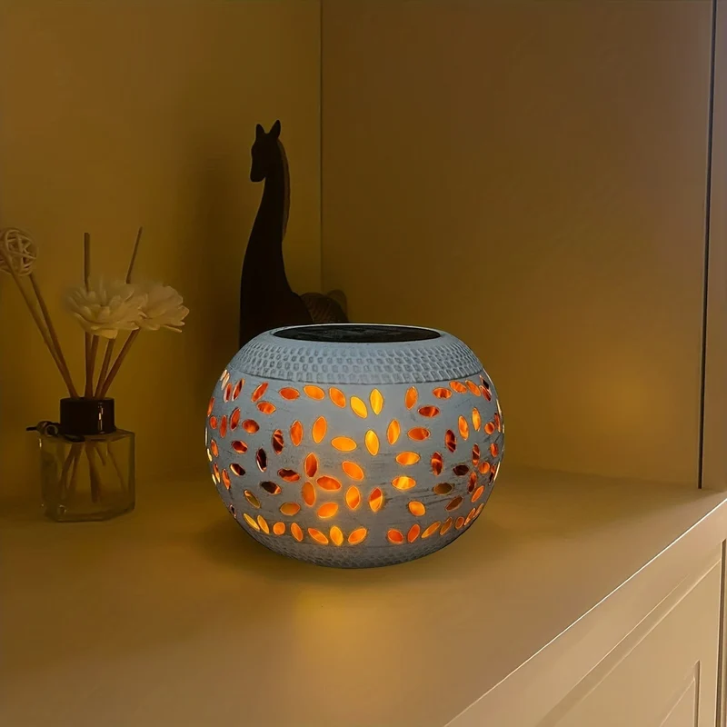 1 Stück Solar-Tischleuchten für den Außenbereich, wasserdicht, tanzende flackernde Flammenlampe, Tischleuchte aus weißem Metall, solarbetriebene dekorative Beleuchtungslaterne, Halloween-Dekorationsleuchten im Freien für Schreibtisch, Schlafzimmer, Terrasse