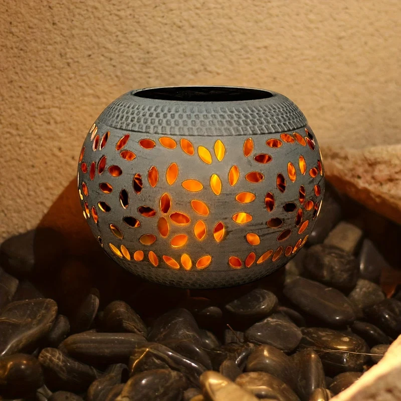 1 Stück Solar-Tischleuchten für den Außenbereich, wasserdicht, tanzende flackernde Flammenlampe, Tischleuchte aus weißem Metall, solarbetriebene dekorative Beleuchtungslaterne, Halloween-Dekorationsleuchten im Freien für Schreibtisch, Schlafzimmer, Terrasse