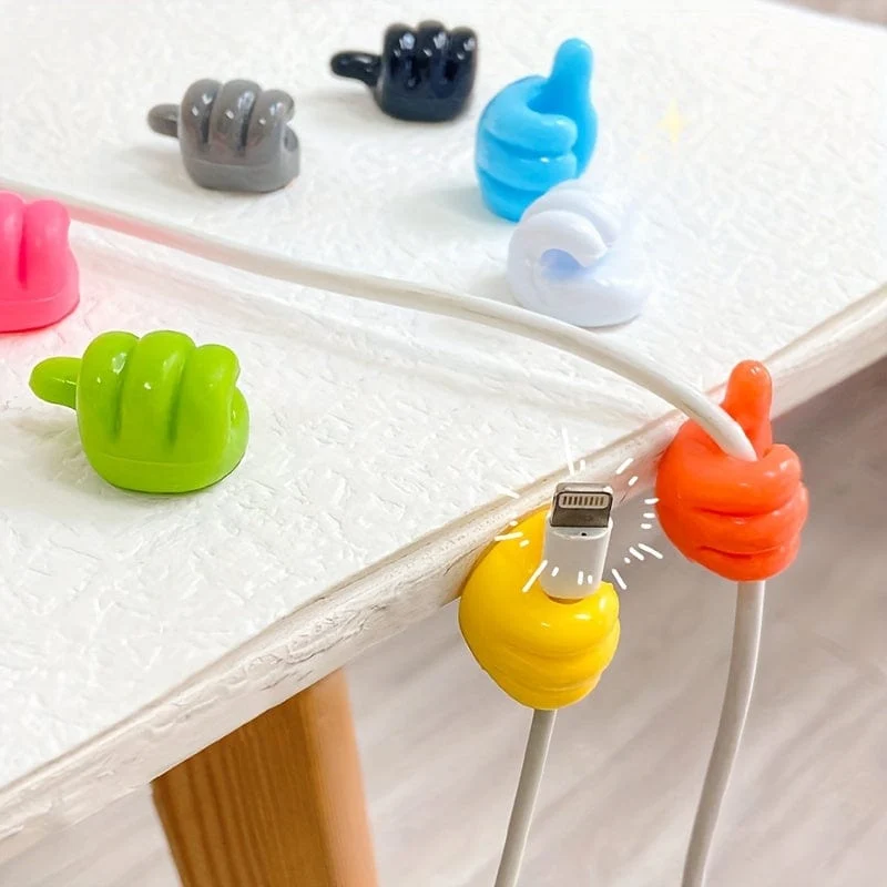 10 Stück handgeformte Gummihaken – die perfekte Gadget-Dekoration für die Organisation von Kabeln und Netzkabeln. (Zufällige Farbe)