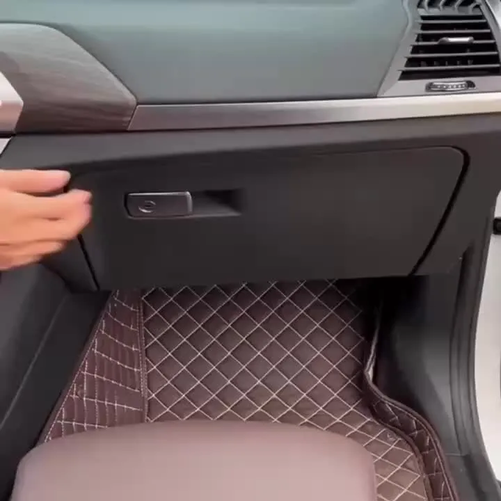 Schützen Sie Ihr Auto mit dieser universellen Windschutzscheiben-Sonnenblende vor der Sonne!