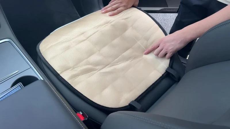 1pc Neue Winter Kurze Plüsch Auto Kissen Freies Bündel Warme Verdickte Einzel Stück Büro Kissen Universal Auto Vordere reihe Kleine Quadratische Kissen