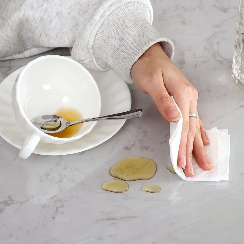 1 Tischdecke, runder transparenter Tischschutz mit Feststellkante, wasserdichte, ölbeständige Vinyl-Tischdecke, schmutzabweisende, abwischbare Tischdecke, genähte Kante, wasserdichte, ölbeständige, schmutzabweisende Plastiktischdecke, Raumdekoration