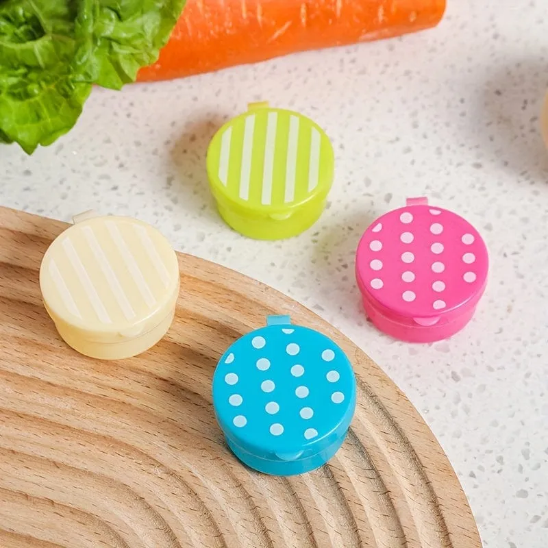 4 Stück, Mini-Sauce-Box, Mini-Ketchup-Flaschen, Gewürzflasche, tragbare Kunststoffbehälter, Flasche für Büro, Lunchbox, Picknick, Öl, Sojasauce, Honig, Salatdressing, Gewürzflasche, Küchenutensilien, Küchenzubehör
