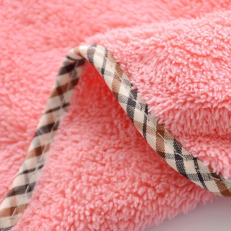 1 Stück weiches und saugfähiges Korallenvlies-Handtuch mit Umhängeband – perfekt für Badezimmer und Küche