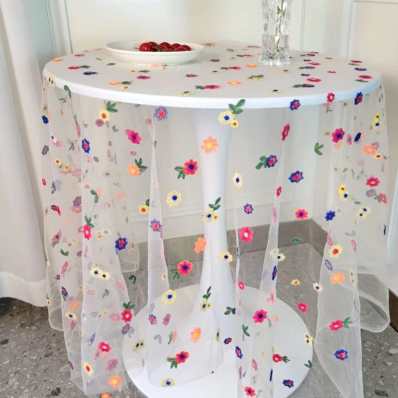 1 Stück Tischdecke aus europäischer Spitze, bestickte Tischdecke aus Polyester für Esszimmer, Couchtisch, Beistelltisch, Fernsehschrank, elegante Wohndekoration, Hochzeitsdekoration für den Garten im Freien