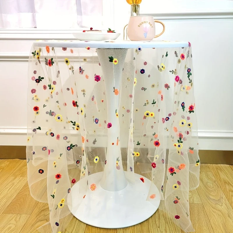 1 Stück Tischdecke aus europäischer Spitze, bestickte Tischdecke aus Polyester für Esszimmer, Couchtisch, Beistelltisch, Fernsehschrank, elegante Wohndekoration, Hochzeitsdekoration für den Garten im Freien