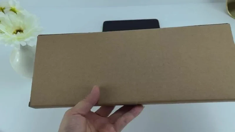 1-teiliges Tablett aus Akazienholz zum Servieren von Speisen, Snacks, Getränken, Sushi, Steak, Pizza, Desserts, Kuchen und Brot, Frühstückstablett, Kaffeetablett, Teetablett, rechteckige Platten mit leicht zu tragendem, gerilltem Griff, Heimküchenzubehör