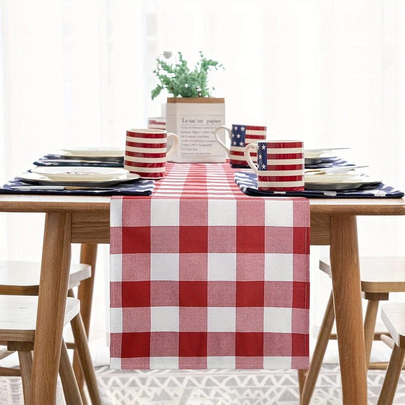 1 Stück roter und weißer Gingham-Tischläufer, 13 x 72 cm großer roter Büffelkaro-Tischdeckenläufer für rustikales Bauernhaus, patriotische Weihnachtshochzeit, Picknick, Camping, Party, Tischdekoration im Freien