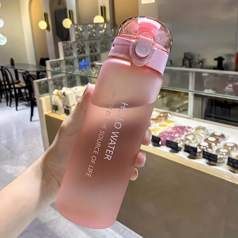 1 Stück, auslaufsichere Sportwasserflasche – 780 ml – modisch und tragbar – perfekt für Outdoor-Aktivitäten