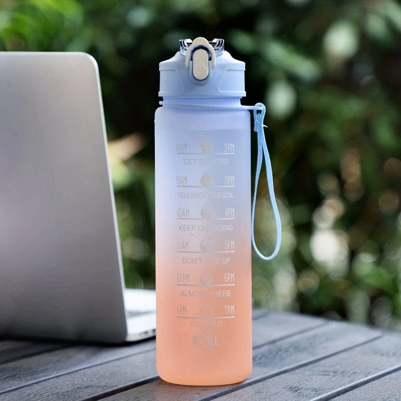 1 Stück, 750 ml motivierende Wasserflasche mit Strohhalm und Zeitmarkierung, tägliche Wasseraufnahmeflasche mit Tragegurt für Fitness, Fitnessstudio, Schule, Yoga, Wandern und auch zum Trinken von Wasser zu normalen Zeiten geeignet