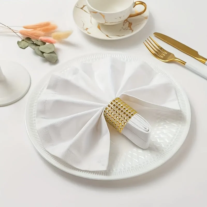50 Stück, goldene Serviettenringe, elegante, einfarbige Serviettenschnalle mit Strasssteinen aus Kunststoff, polierte Metallringe aus Gusseisen, Weihnachtsdekoration, Esstischdekoration