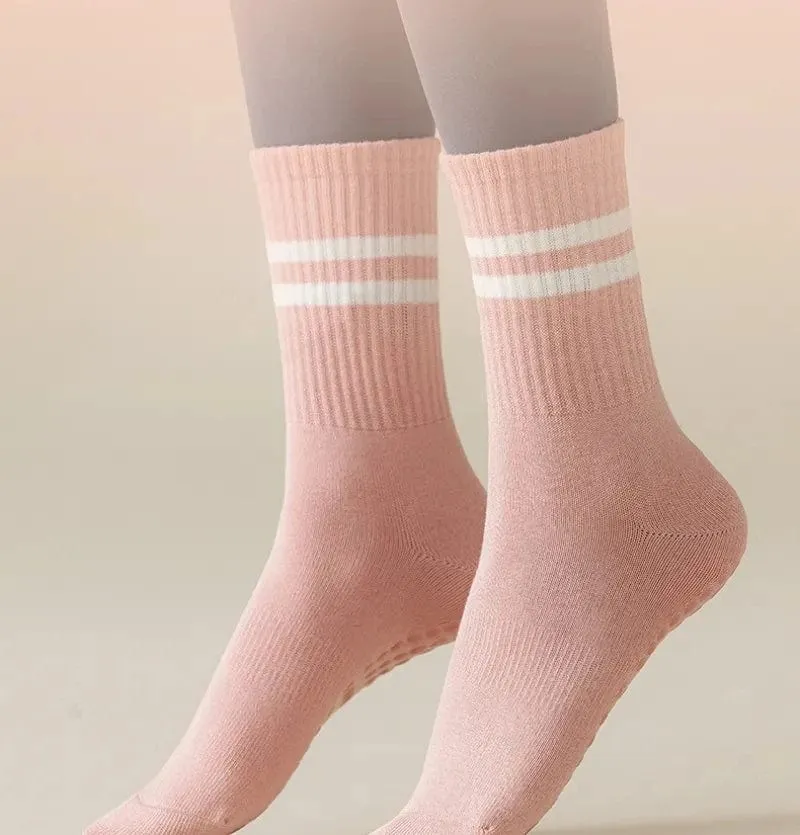 4pairs Frauen Anti-skid Yoga Socken Griffe Baumwolle Mid-rohr Unten Atmungsaktive Fitness Dance Barre Workout Pilates Socken 8 farben