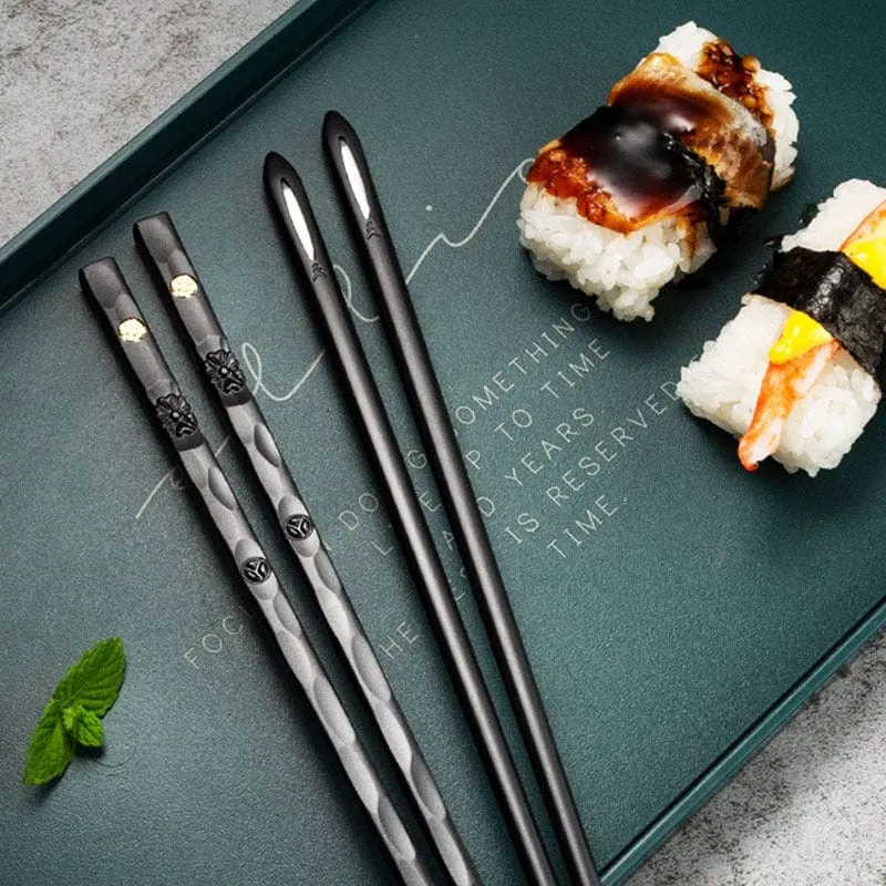 5 Paar wiederverwendbare Essstäbchen-Set aus Metall – elegantes Geschirr für Sushi und asiatische Küche – perfektes Geschenk für Männer und Frauen