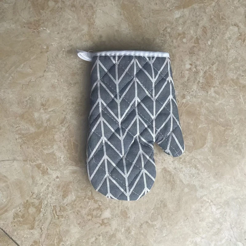 1 Stück, Ofenhandschuh, hitzebeständige Handschuhe im einfachen Stil, verdickte Mikrowellen-Backofen-Isolierhandschuhe, rutschfeste Griffflächen und Aufhängeschlaufenhandschuhe, Küchenbedarf, Küchenhelfer, Zubehör