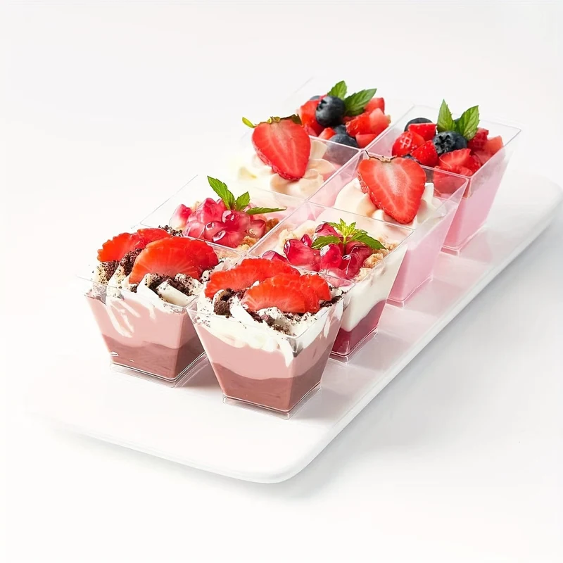 50/100 Stück durchsichtige Dessertbecher aus Kunststoff, quadratische Mousse-Pudding-Joghurtbecher, geeignet für Kuchen, Eis, Vorspeisen, für Partys und Hochzeitsfeiern, Partyzubehör, Geschirrzubehör