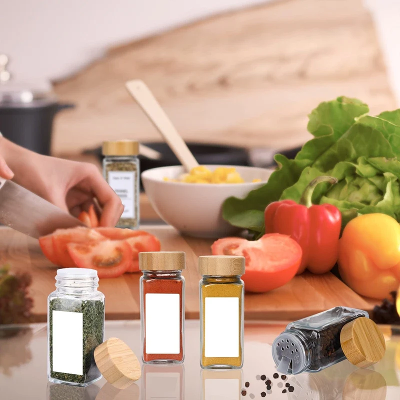 12 Stück Gewürzgläser mit Etiketten und Deckel, leere quadratische Gewürzflaschen mit 4 Unzen Fassungsvermögen und zusammenklappbarem Trichter, Gewürzbehälter aus Glas, Küchenzubehör, Küchenutensilien