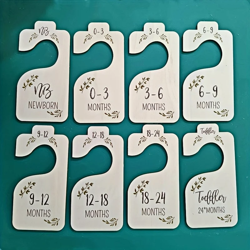 8 Stück doppelseitige Baby-Schrank-Organizer aus Holz, Baby-Schrank-Trennwände, Neugeborene bis 24 Monate, bezaubernde Kinderzimmer-Dekoration, Kleiderbügel-Trennwände in Baby-Kleidergröße für Babys, Mädchen und Jungen, Halloween, Thanksgiving, Weihnachtsgeschenk