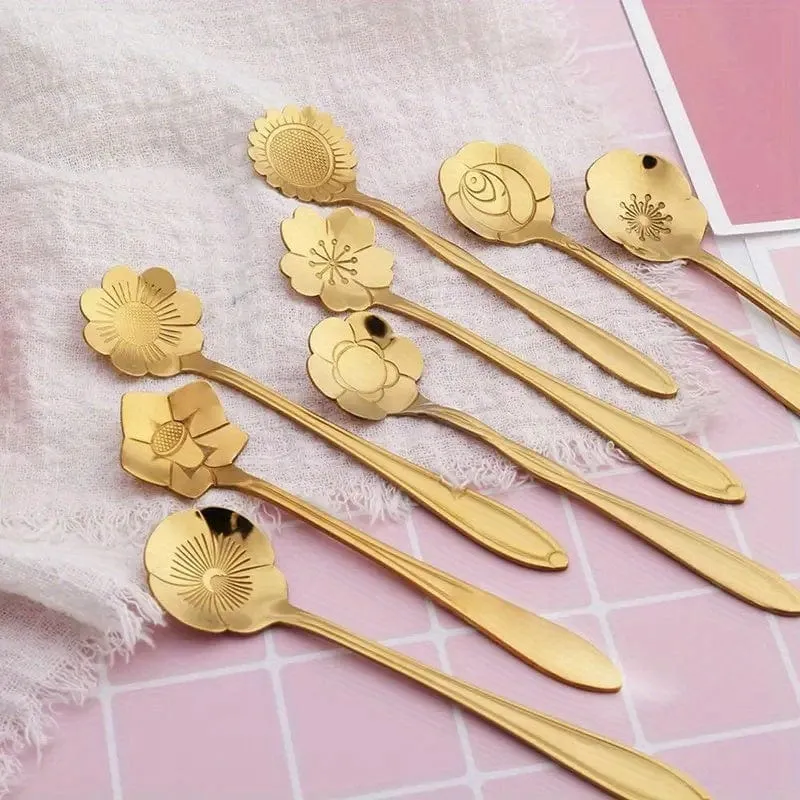 8-teiliges süßes Blumenlöffel-Set – perfekt für Tee, Kaffee, Eis und Desserts – Edelstahl mit goldener und silberner Oberfläche – Küchen-Requisiten für ein schickes und elegantes Speiseerlebnis