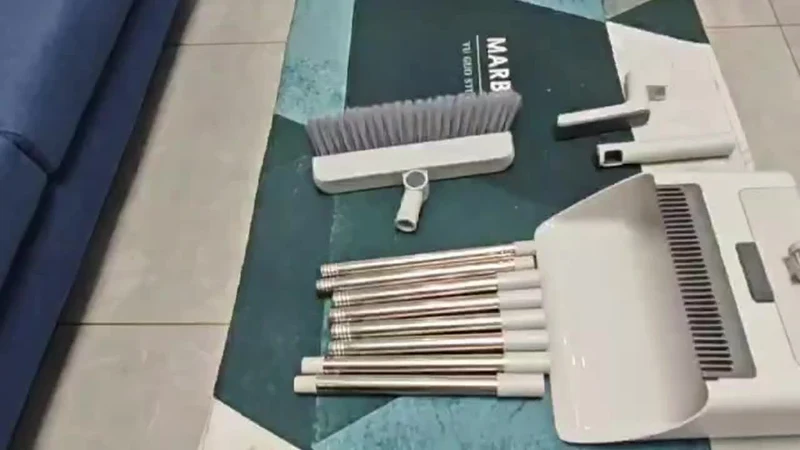 3-teiliges Set, Haushaltsbesen, Bodenbürste und Kehrschaufel-Set, verdickter Kehrbesen, Scheuerbürste und Kehrschaufel mit langem Griff, antihaftbeschichtetes Haar-Bodenreinigungswerkzeug, für Zuhause, Büro, Schule, Wohnheim, Reinigungsmittel, Reinigungsgeräte