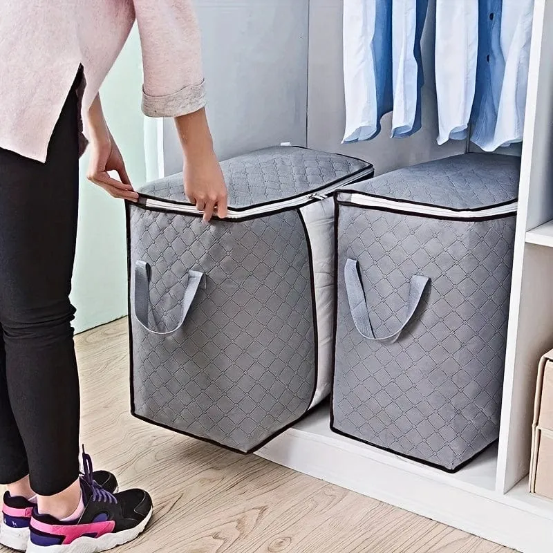 Organisieren Sie Ihren Kleiderschrank mit dieser großen Aufbewahrungstasche – verstärkter Griff, klares Fenster und stabile Reißverschlüsse. Schlafzimmerzubehör