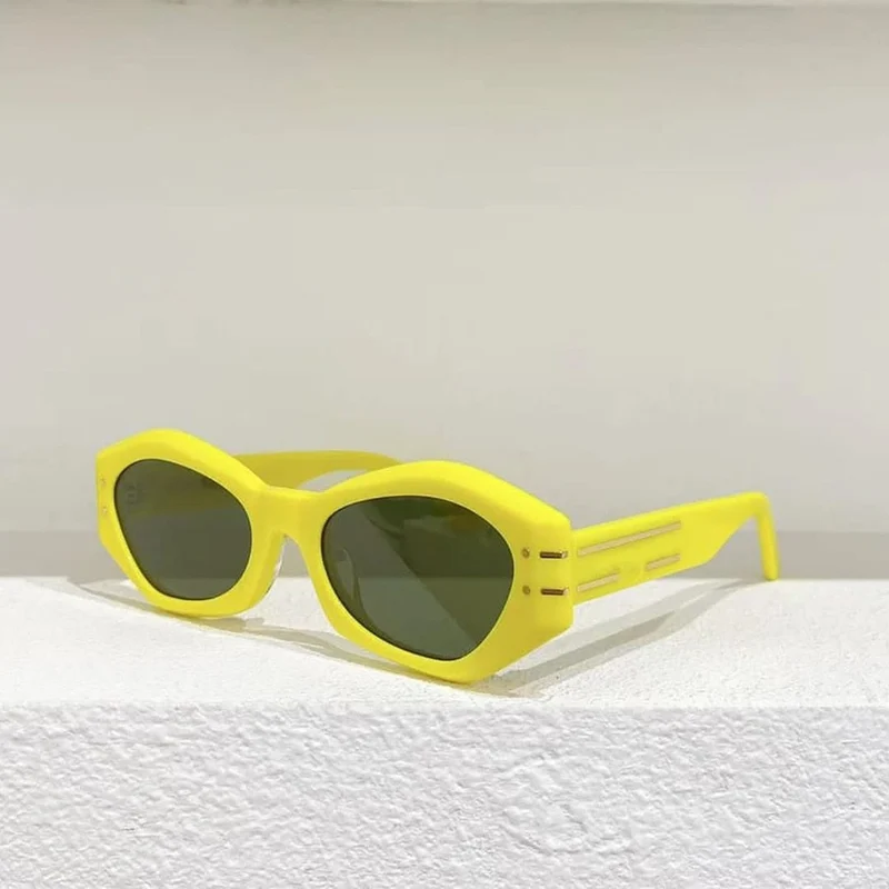 Damen-Sonnenbrille für den Sommer für Männer und Frauen, Signatur-B1U-Stil, Anti-Ultraviolett-Retro-Platte, Vollformat-Brille, Zufallsbox