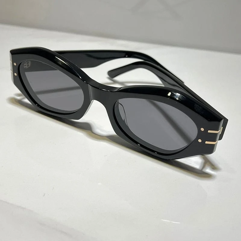 Damen-Sonnenbrille für den Sommer für Männer und Frauen, Signatur-B1U-Stil, Anti-Ultraviolett-Retro-Platte, Vollformat-Brille, Zufallsbox