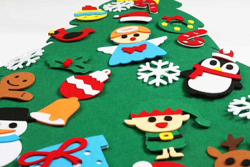 Baby Montessori Spielzeug 32 Stück DIY Filz Weihnachtsbaum Kleinkinder Beschäftigt Brett Weihnachtsbaum Geschenk für Junge Mädchen Tür Wand Ornament Dekorationen
