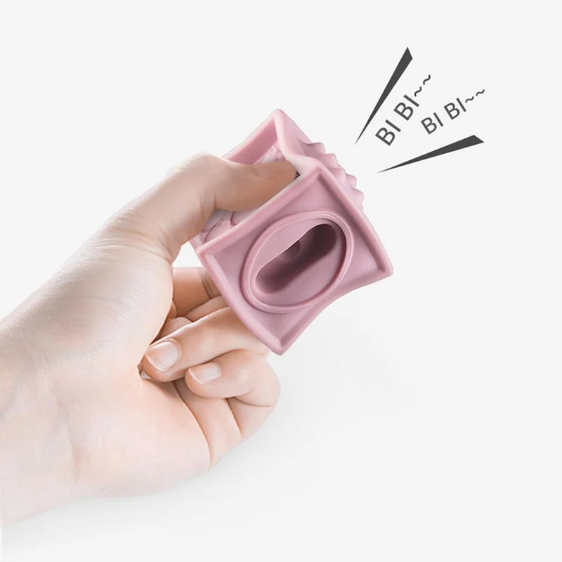 Weiche Naissance Silikon-Pädagogische Bausteine ​​3D-Hängekugel Babys Gummiwürfel Beißringe Squeeze Badespielzeug Geburtsgeschenk