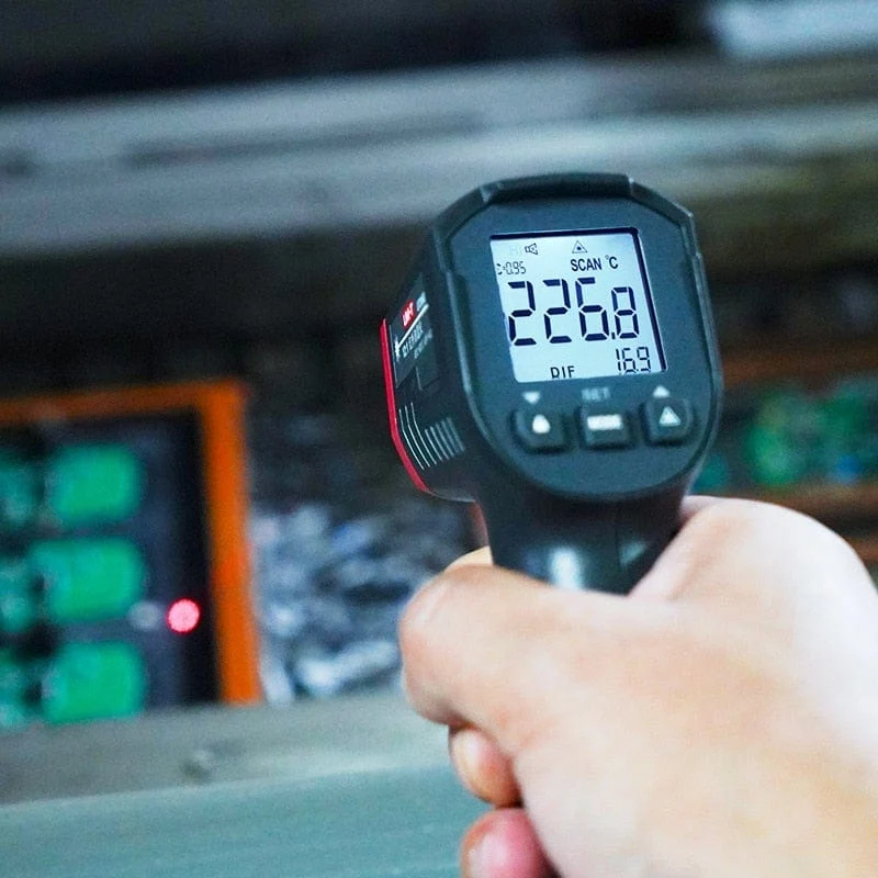 UNI-T Digitalthermometer UT306S UT306C Berührungsloses industrielles Infrarot-Lasertemperaturmessgerät Temperaturpistolentester-50-500