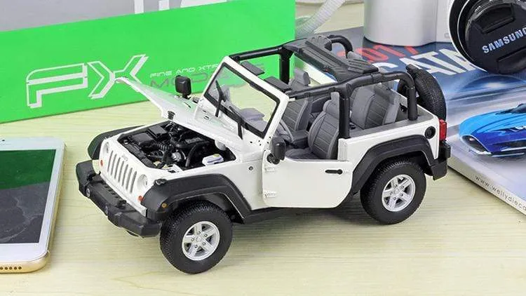 Modellauto 1:24 Maßstab 2007 Jeep Wrangler Diecast Car Simulator Legierung Off-Road Metall Klassisches Spielzeugauto Für Kindergeschenksammlung