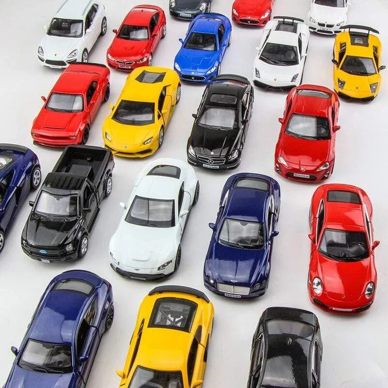 Geburtstagsgeschenk 1:36 Legierung Automodell Simulation Exquisite Druckguss Spielzeugfahrzeug RMZ Stadt Maserati Aston Martin Türen öffnen Pull Back