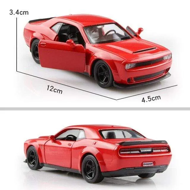 Geburtstagsgeschenk 1:36 Legierung Automodell Simulation Exquisite Druckguss Spielzeugfahrzeug RMZ Stadt Maserati Aston Martin Türen öffnen Pull Back
