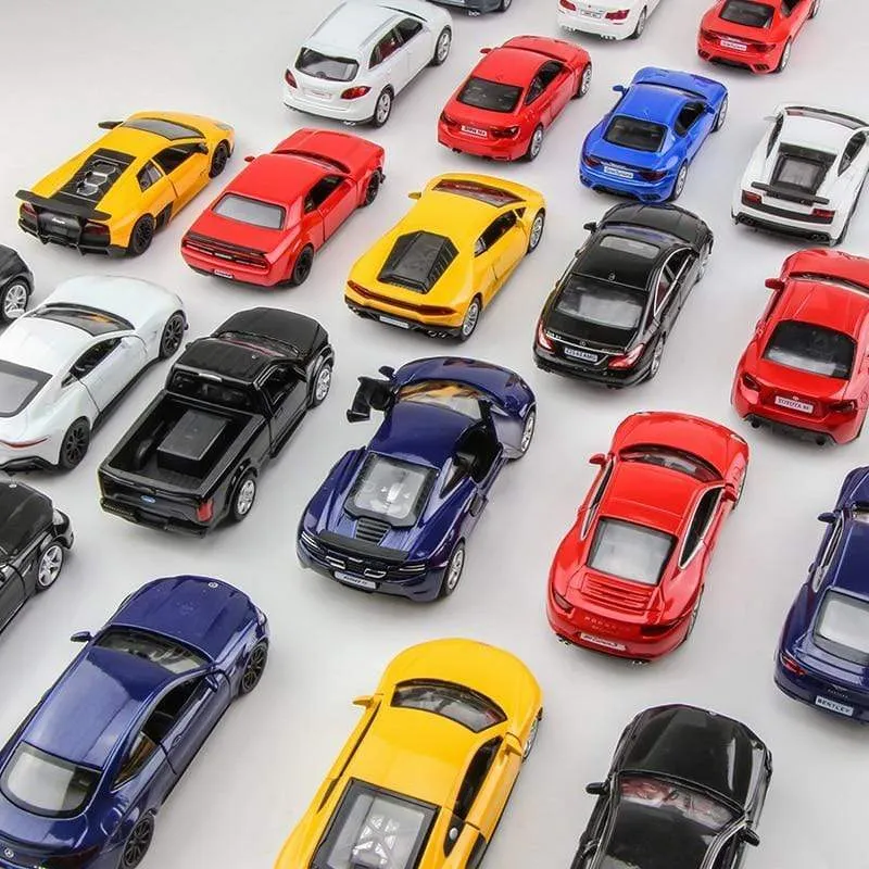 Geburtstagsgeschenk 1:36 Legierung Automodell Simulation Exquisite Druckguss Spielzeugfahrzeug RMZ Stadt Maserati Aston Martin Türen öffnen Pull Back