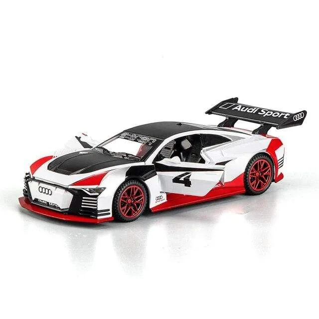 1:32 Audi Automodell GT Le Mans Racing Simulation Legierung Zurückziehen von Sound und Lichttür Kinderspielzeugauto aus Metall Geburtstagsgeschenk