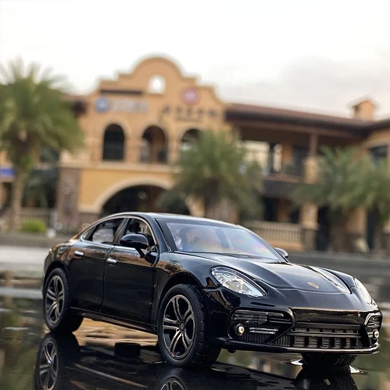 1:32 Porsche Panamera Coupé Automodell aus Legierung, Druckguss-Spielzeugfahrzeuge, Automodell aus Metall, Simulation, Sound-/Lichtsammlung, Kindergeschenk