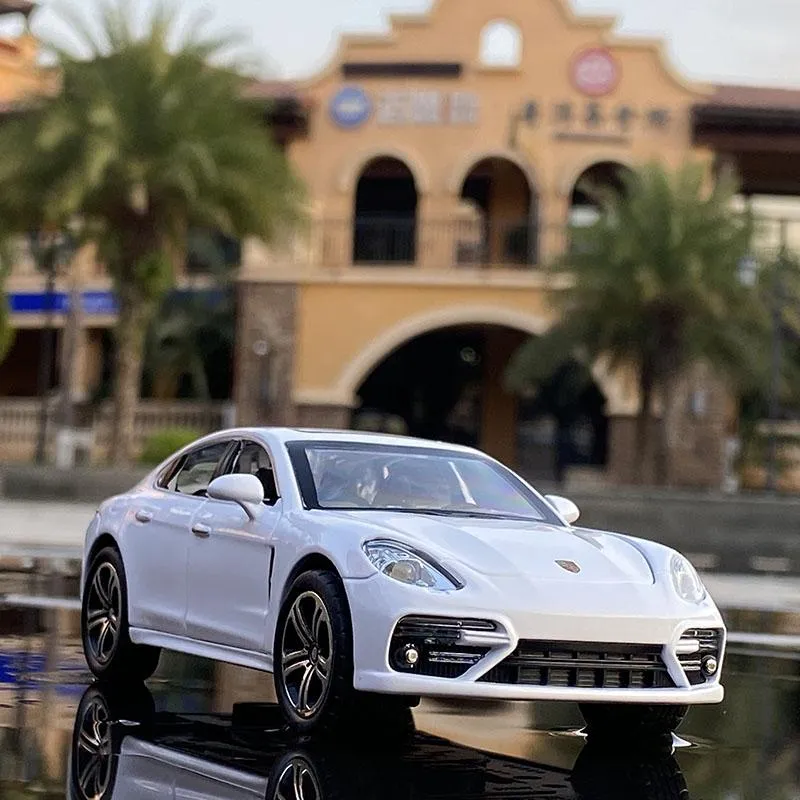 1:32 Porsche Panamera Coupé Automodell aus Legierung, Druckguss-Spielzeugfahrzeuge, Automodell aus Metall, Simulation, Sound-/Lichtsammlung, Kindergeschenk
